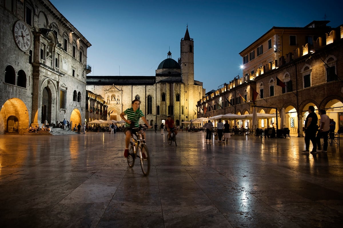 Dirk Vogel - Marche. Inside the Beauty